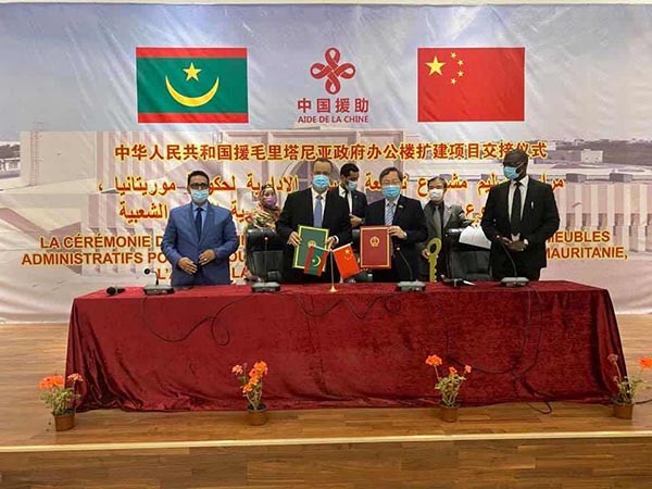 15-毛里塔尼亞政府辦公樓擴(kuò)建項(xiàng)目舉行交接儀式.jpg 15-毛里塔尼亞政府辦公樓擴(kuò)建項(xiàng)目舉行交接儀式.jpg